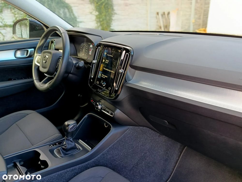 Volvo XC 40 T2 Momentum Pro - 14