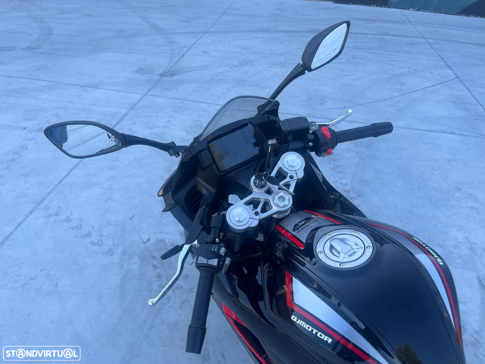 QJ Motor SRK 125R - 18