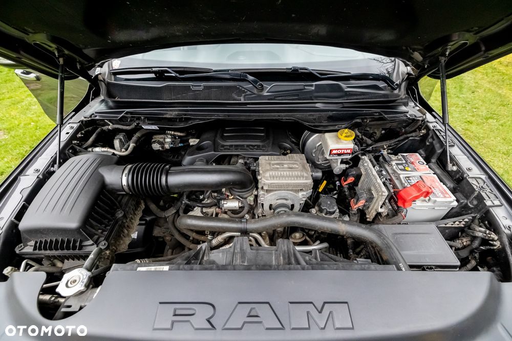 RAM 1500 5.7 Quad Cab Longbed Laramie Chrome - 24