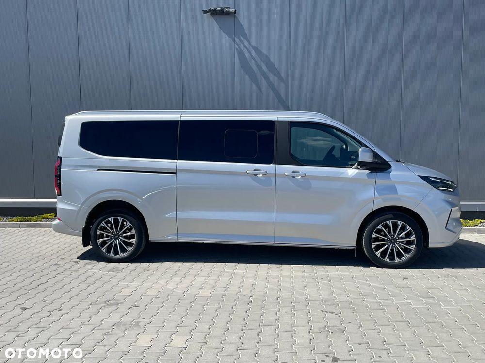 Ford Tourneo Custom - 15