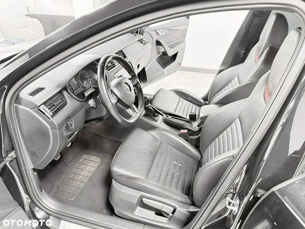 Skoda Octavia 2.0 TDI RS - 19