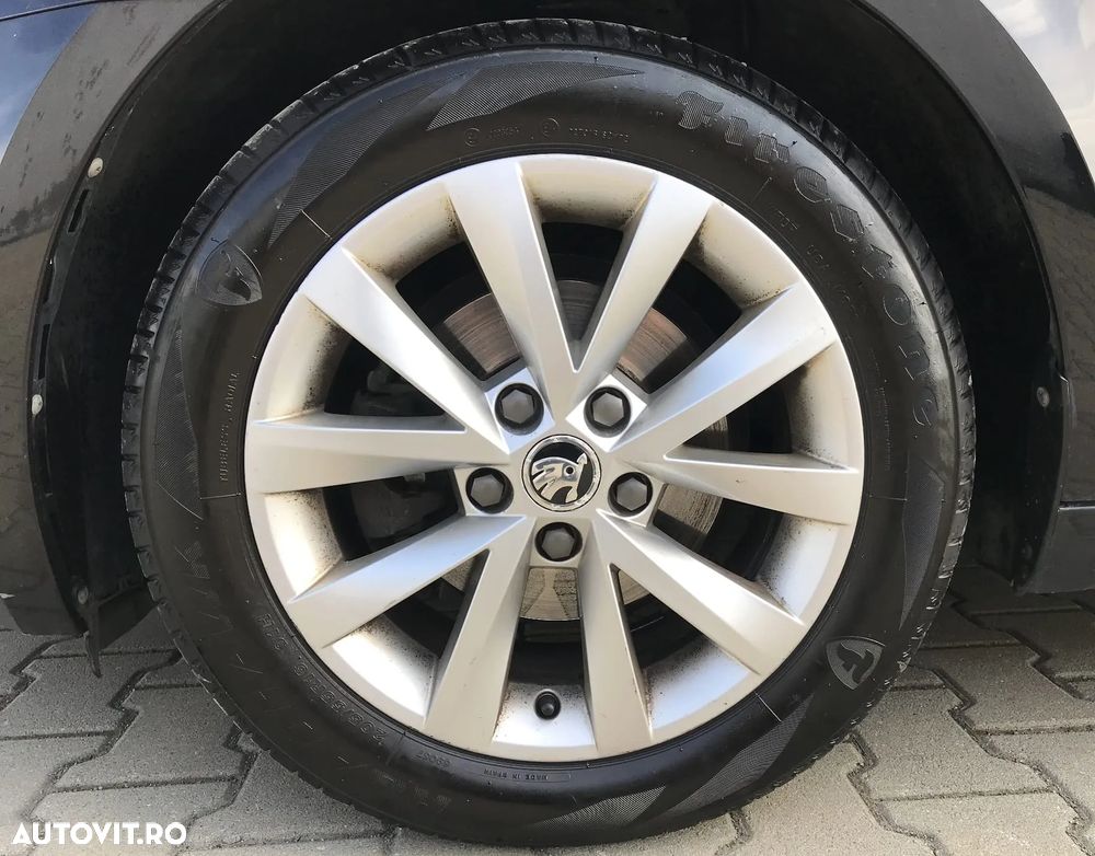 Skoda Octavia 1.6 TDI DSG Ambition - 41