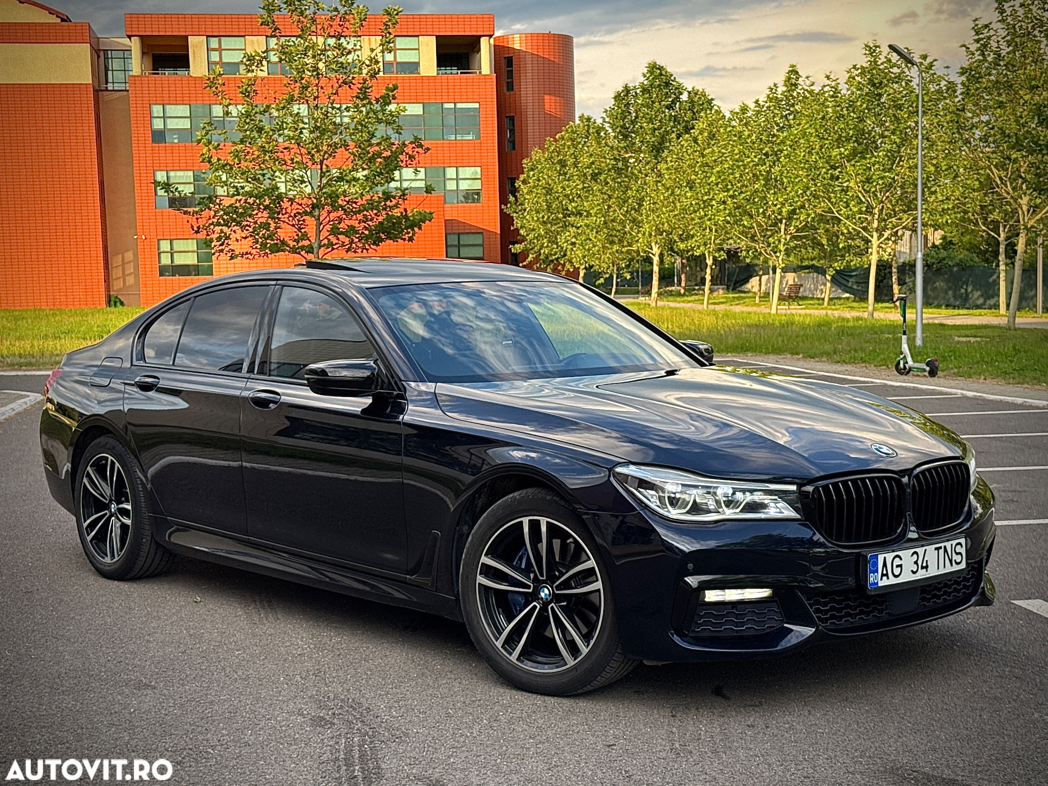BMW Seria 7 740d xDrive - 32