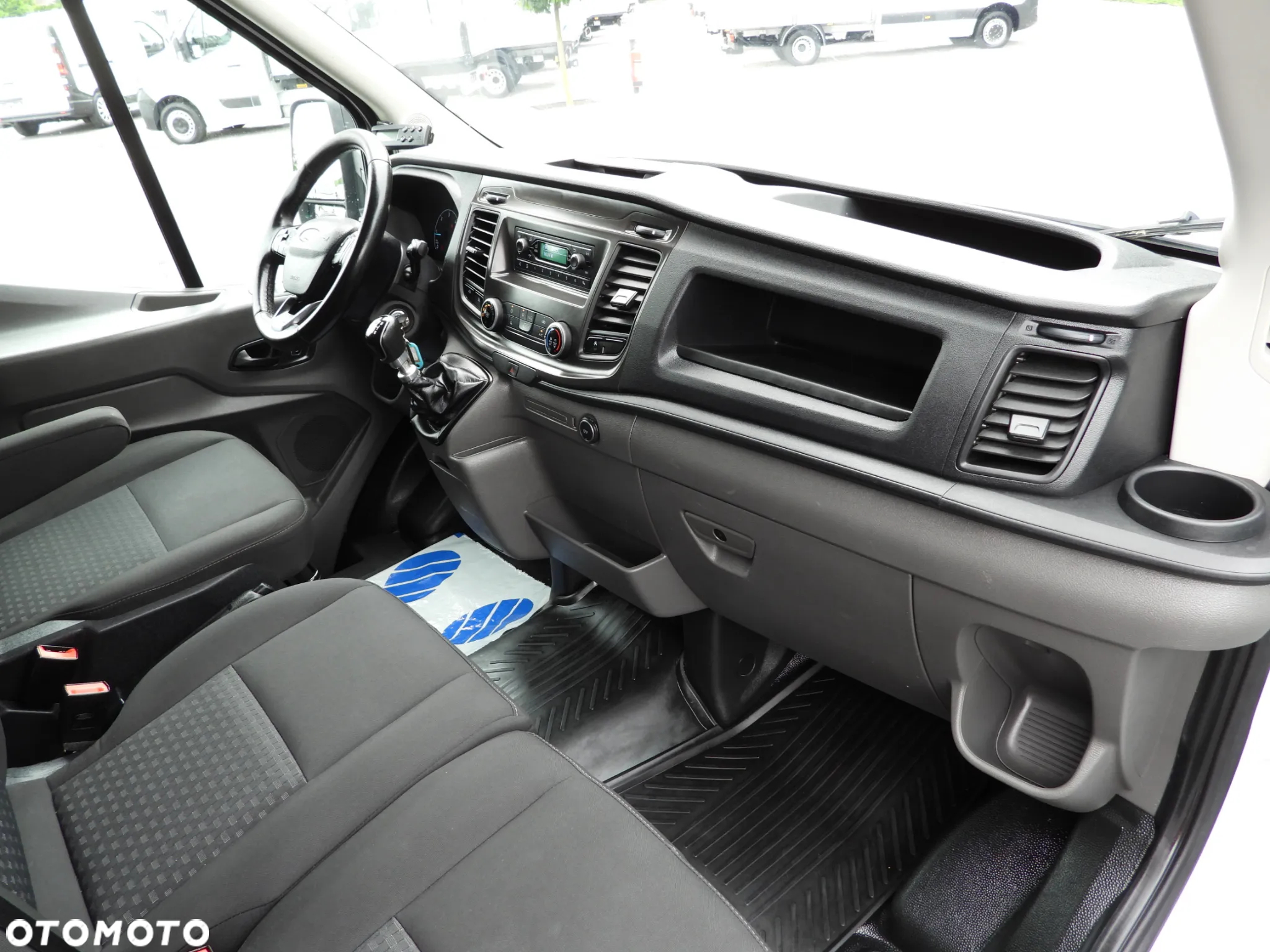 Ford TRANSIT KONTENER / CHŁODNIA 5*C / TEMPOMAT LEDY BLIŹNIACZE KOŁA KLIMATYZACJA 130KM [ U89312 ] - 39