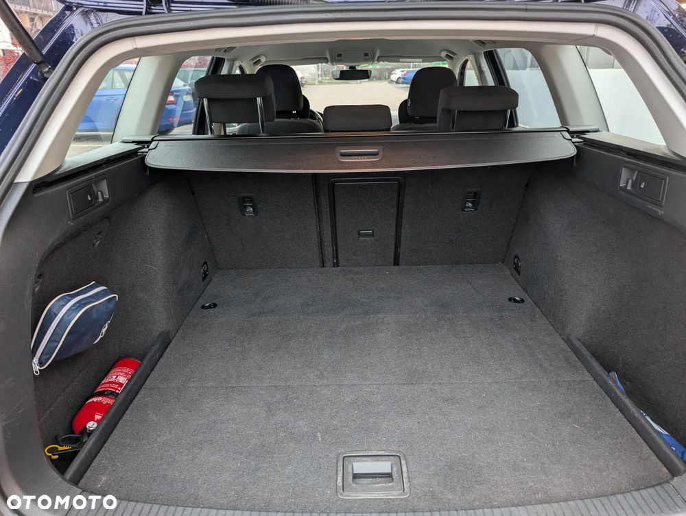 Volkswagen Golf 1.6 TDI BMT Comfortline - 17