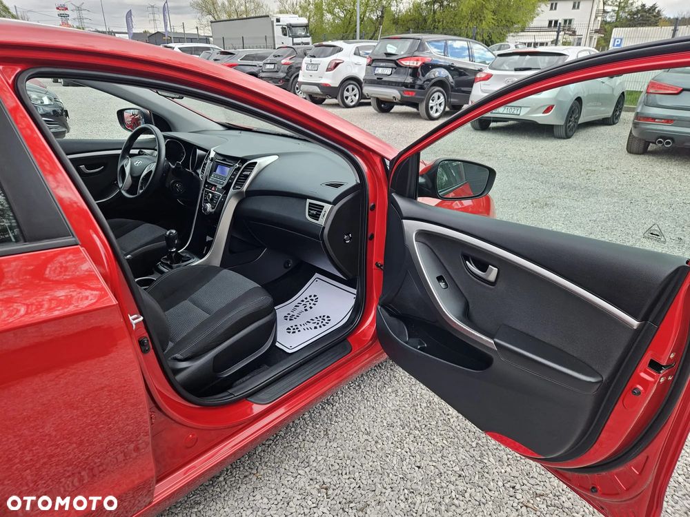 Hyundai i30 blue 1.4 Classic - 24