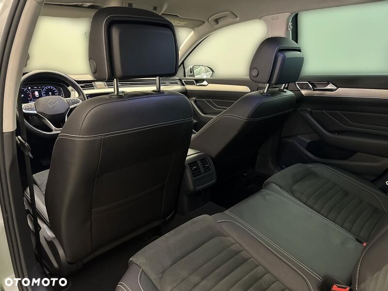 Volkswagen Passat - 18