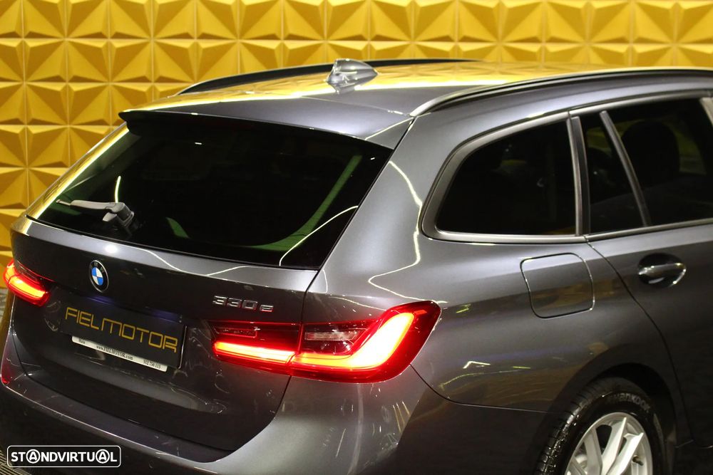 BMW 330 e Touring Corporate Edition Auto - 10