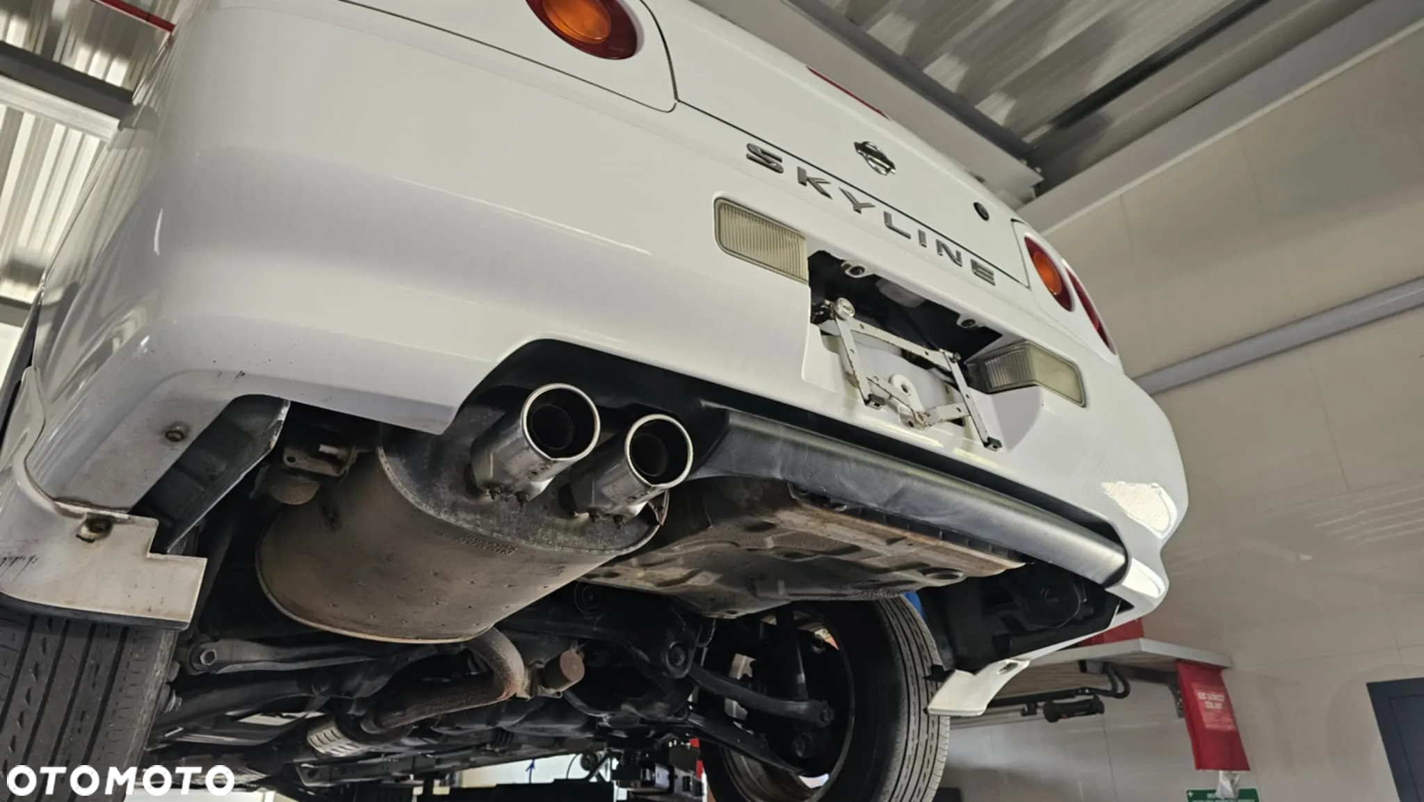 Nissan Skyline - 25