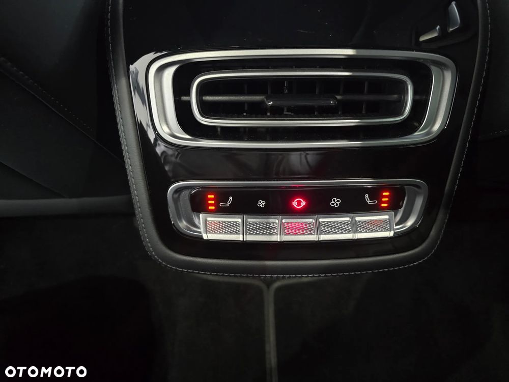 Omoda 9 1.5 Super Hybrid Exclusive AWD - 18