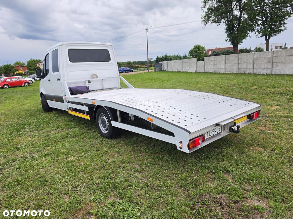 Mercedes-Benz Sprinter 907 - 10
