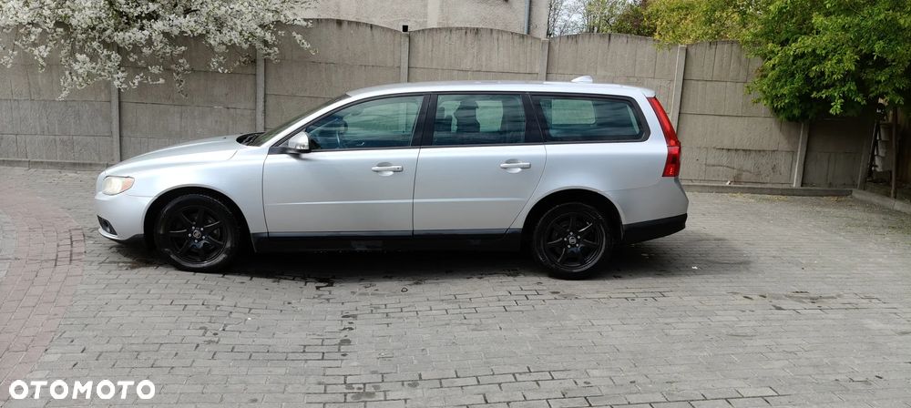 Volvo V70 2.0D Kinetic - 4