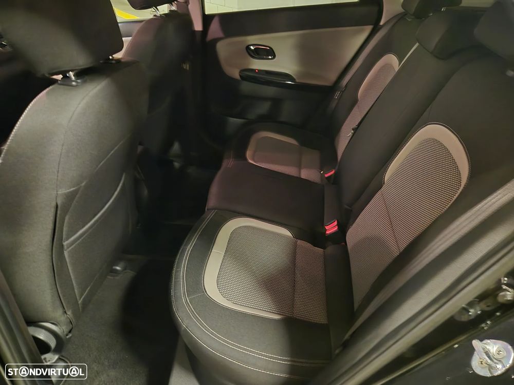 Kia Ceed SW 1.6 CRDi Prime - 30