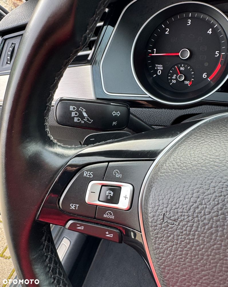 Volkswagen Passat 2.0 TDI BMT 4Mot Highline DSG - 18