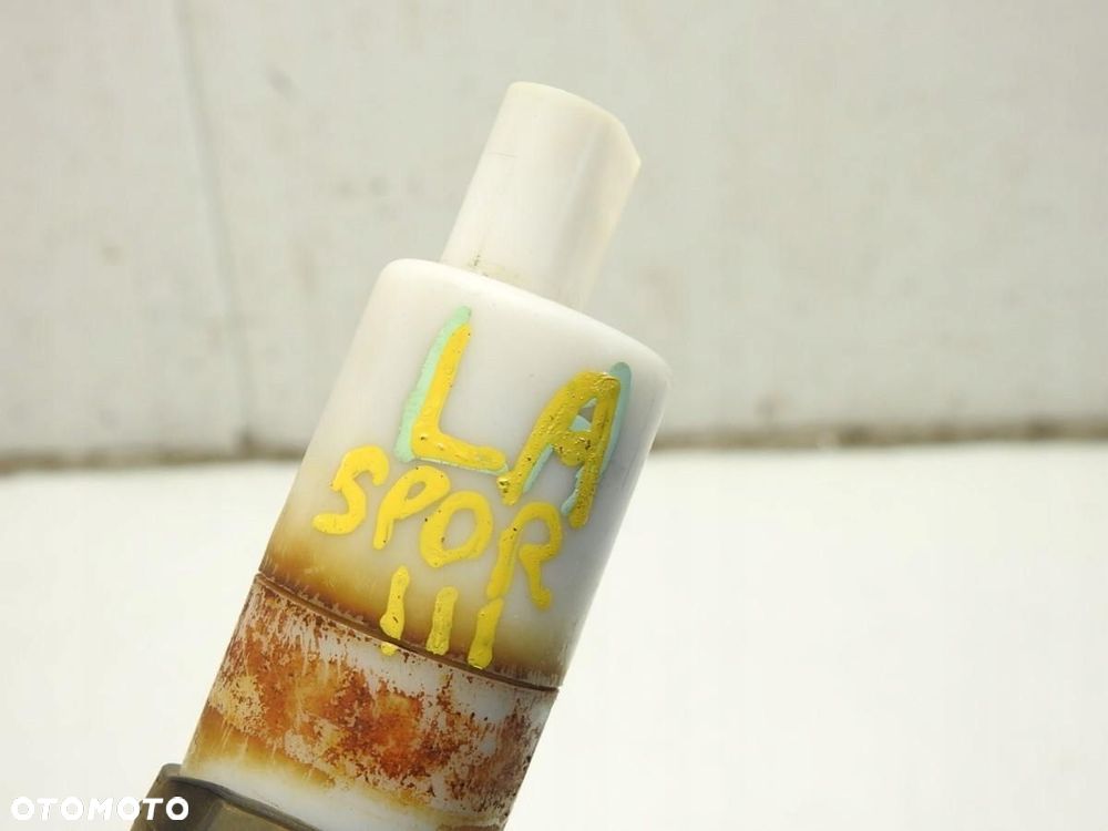 POMPKA SPRYSKIWACZA LAMPY KIA SPORTAGE III - 2