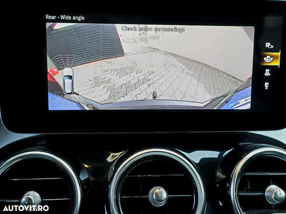 Mercedes-Benz GLC 300 4MATIC MHEV - 16