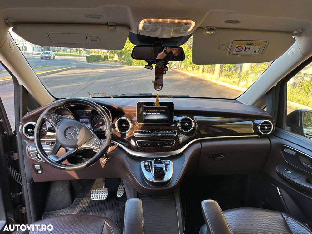 Mercedes-Benz V - 8