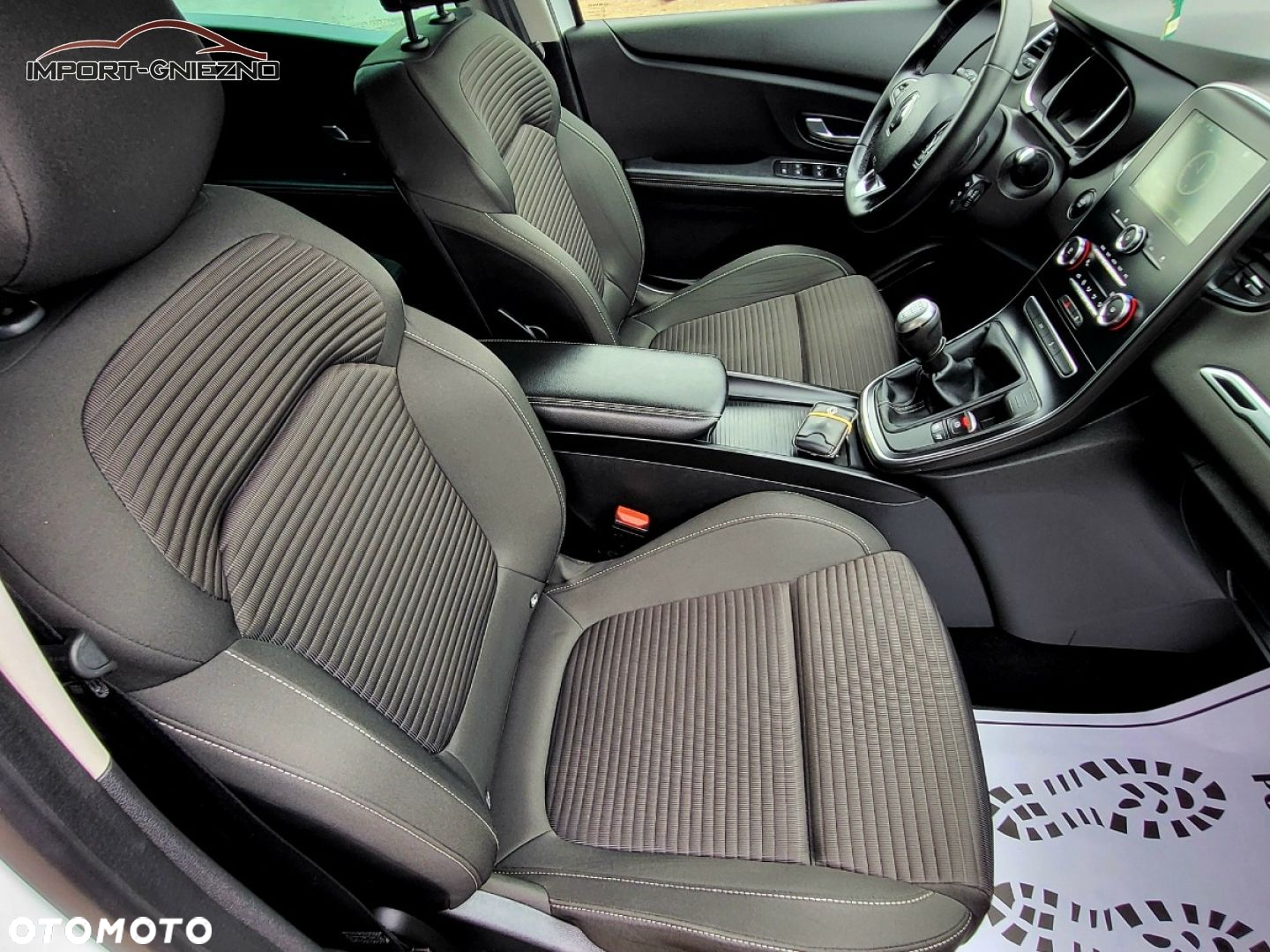 Renault Scenic - 21