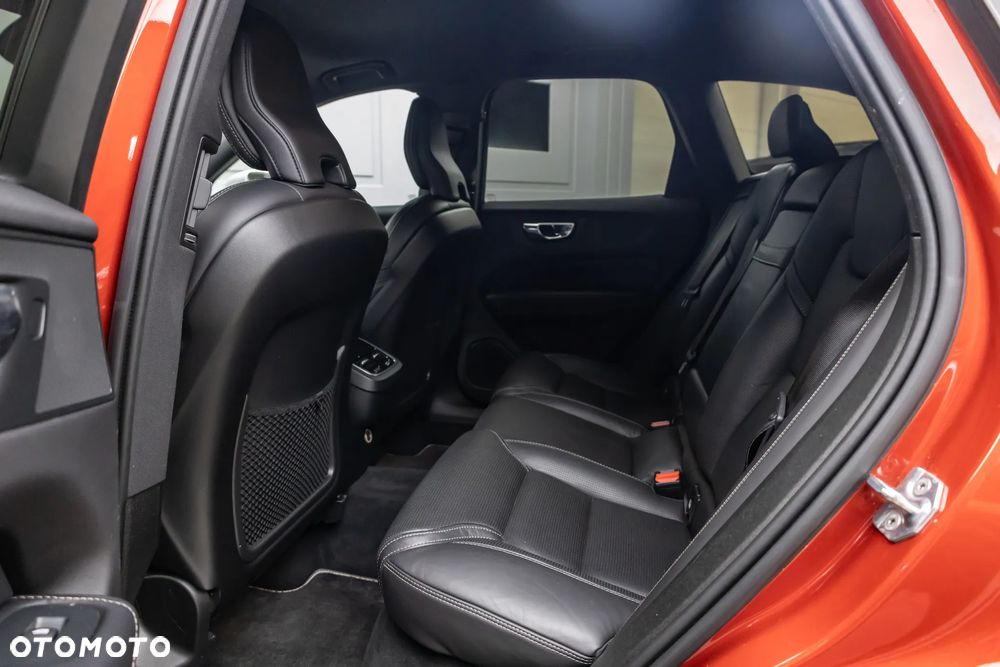 Volvo XC 60 B5 D AWD Geartronic Inscription - 34