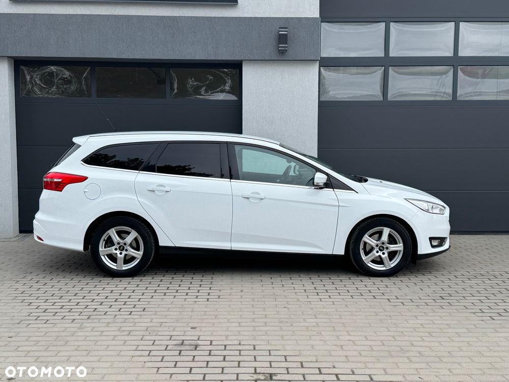 Ford Focus 1.5 TDCi ECOnetic 88g Start-Stopp-System Business - 4
