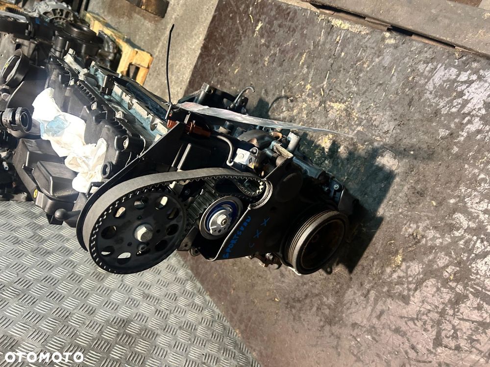 VW Golf Sportsvan silnik motor CXX 1.6TDI - 4