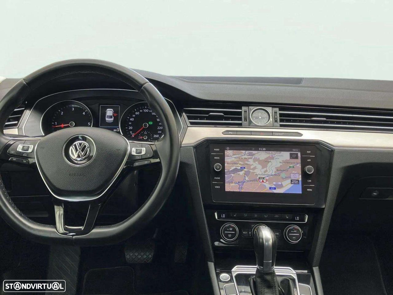VW Passat - 10