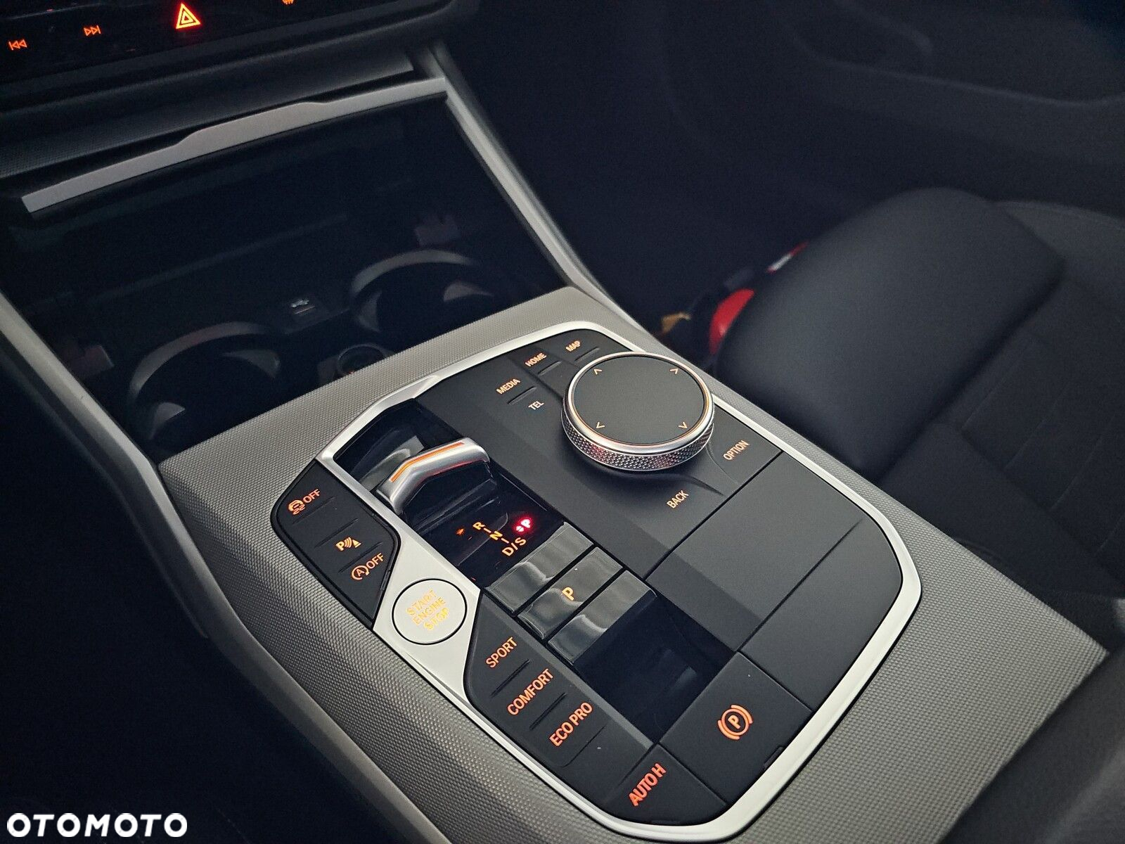 BMW Seria 3 318i - 26