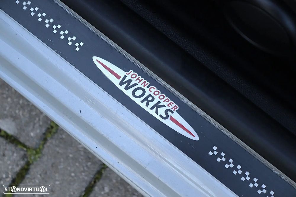 MINI 3 Portas John Cooper Works - 14