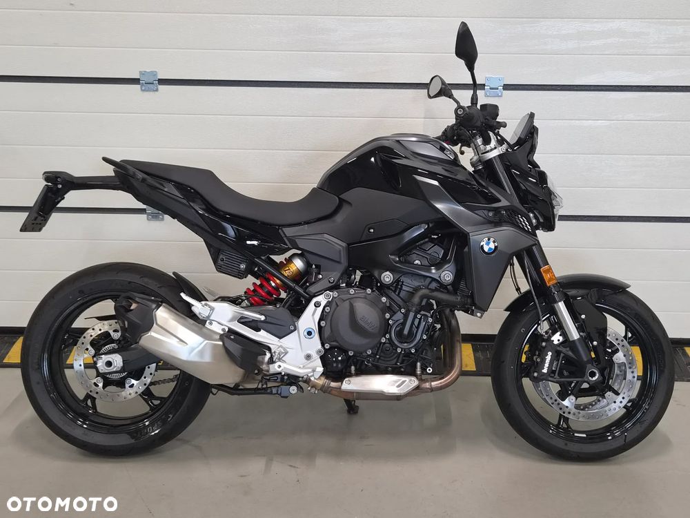 BMW F - 2