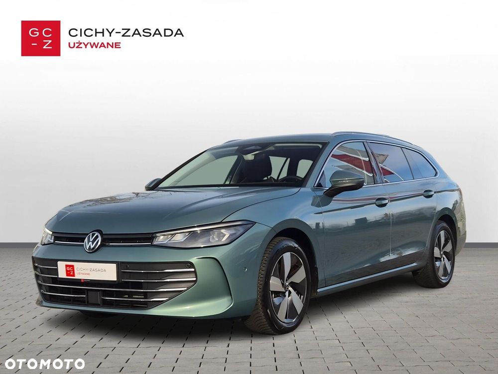 Volkswagen Passat - 1