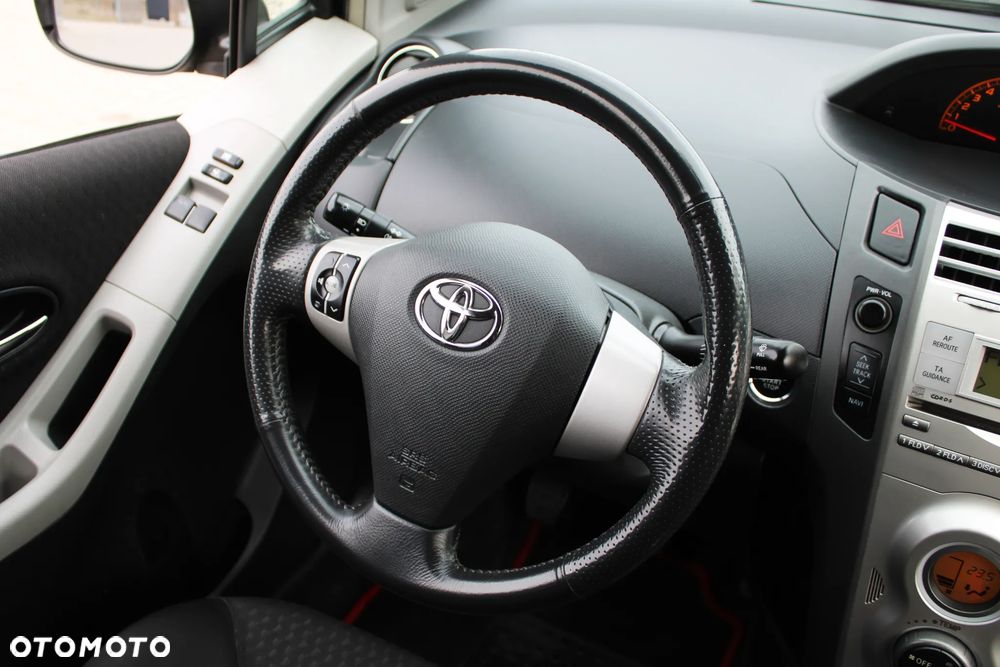 Toyota Yaris 1.8 VVT-i TS - 16