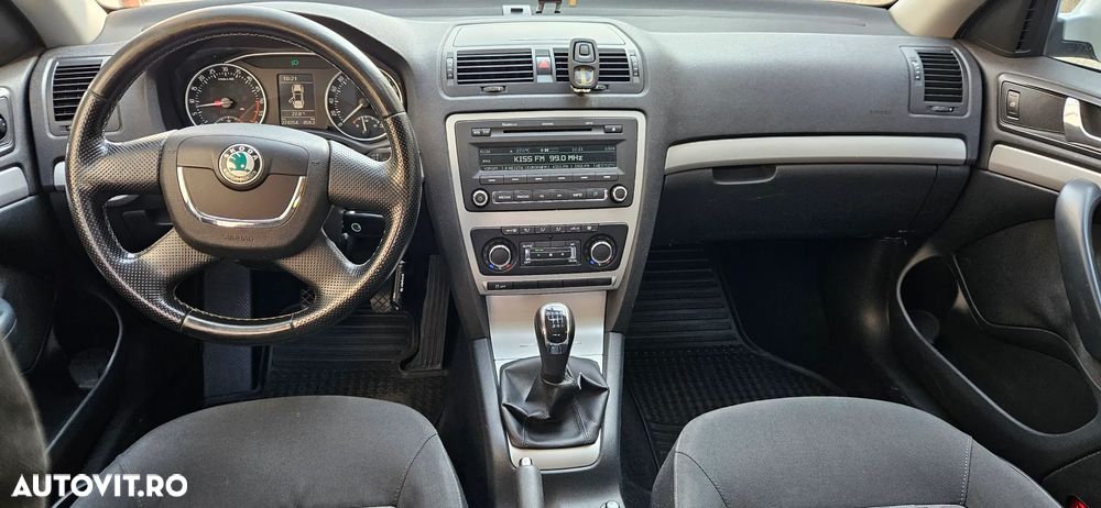 Skoda Octavia 2.0 TDI Ambiente - 11