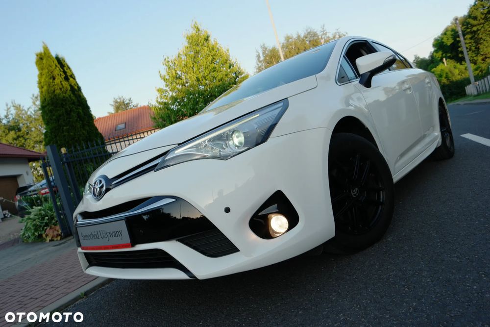 Toyota Avensis 1.8 Active - 37