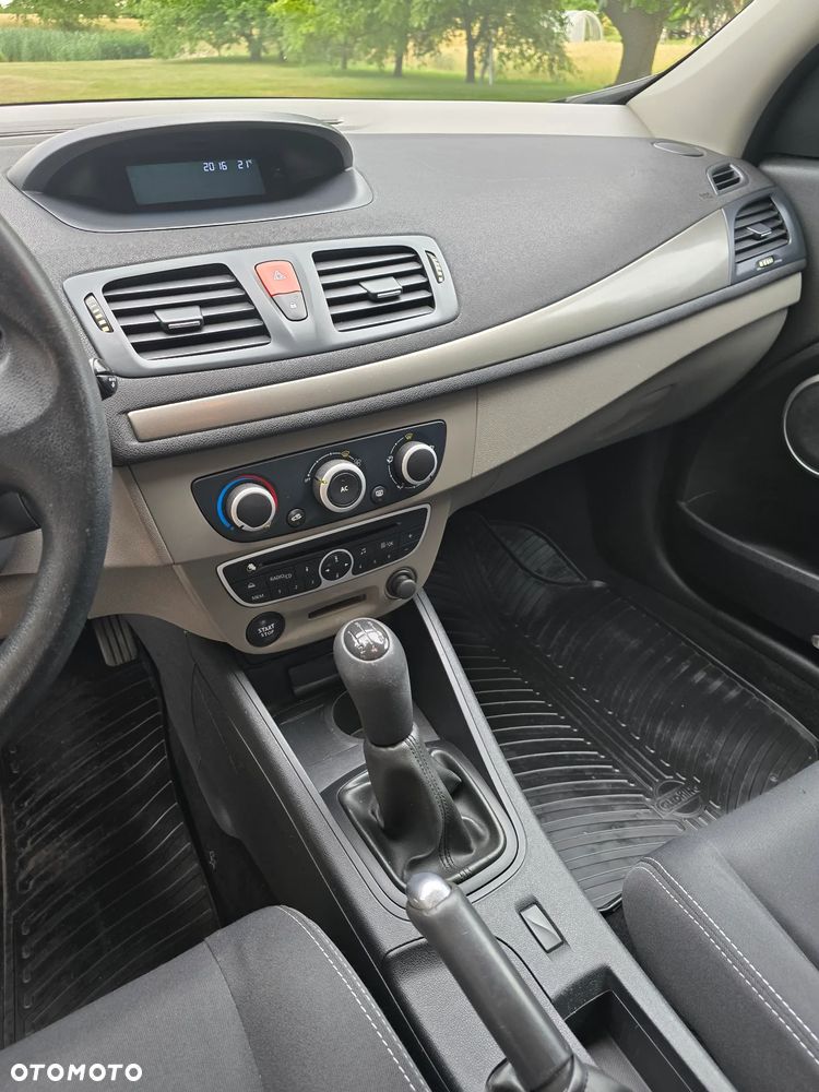Renault Megane - 11