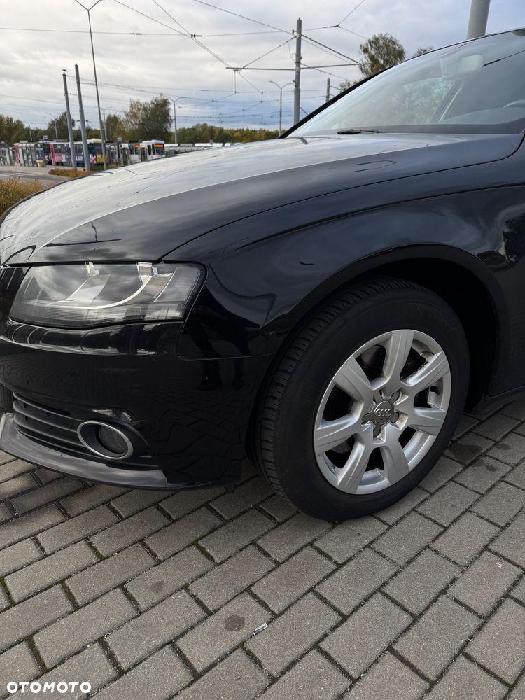 Audi A4 Avant - 10