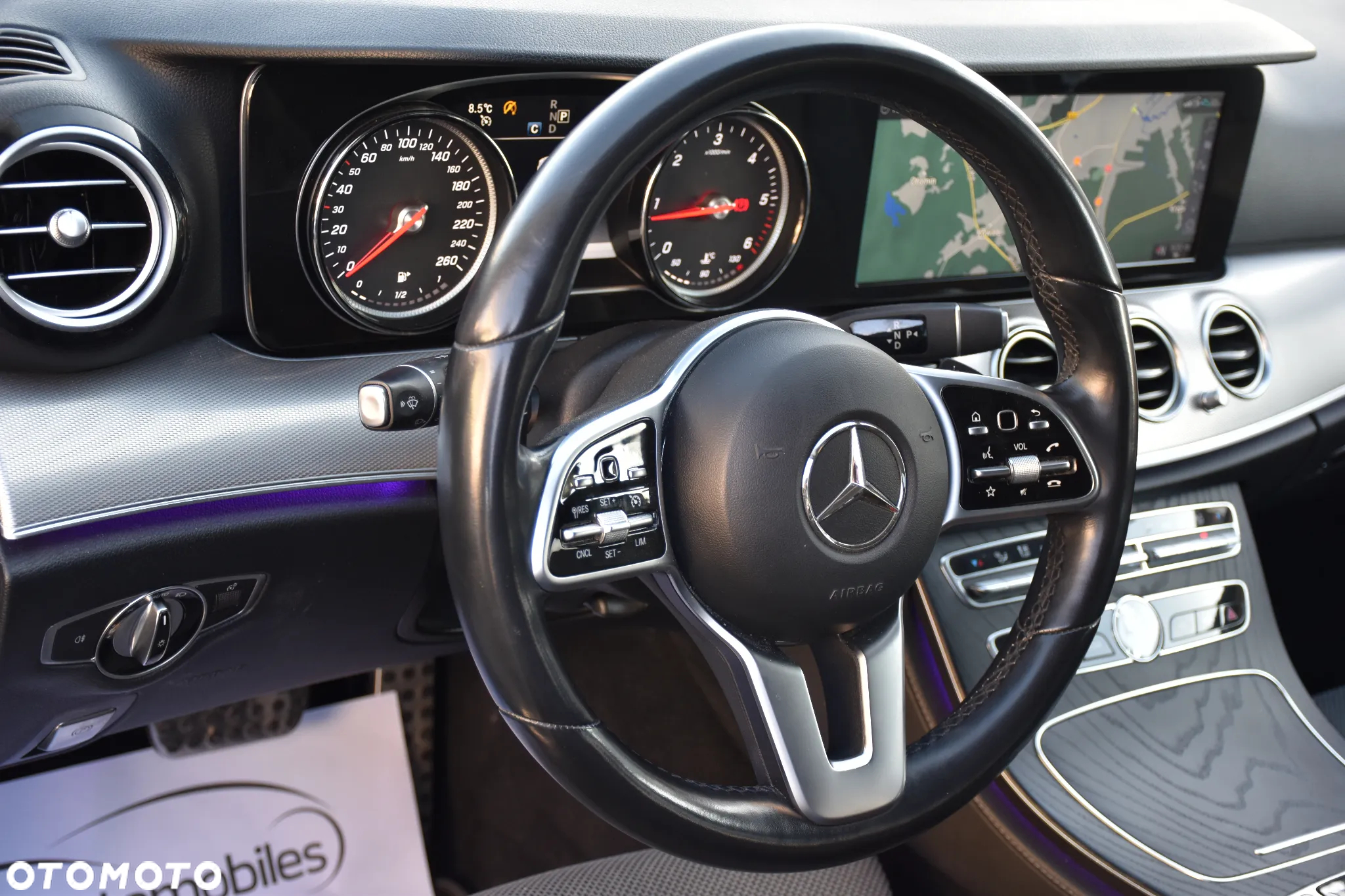 Mercedes-Benz Klasa E 220 d T 9G-TRONIC AMG Line - 23