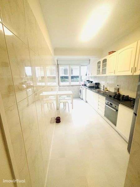 8 mins andando da Praia de Santo Amaro - Grande imagem: 3/12