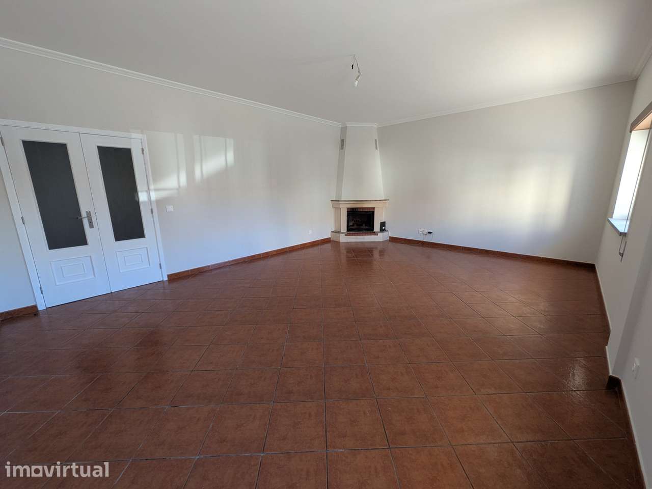 T4 amplo e pronto a habitar - Grande imagem: 5/20