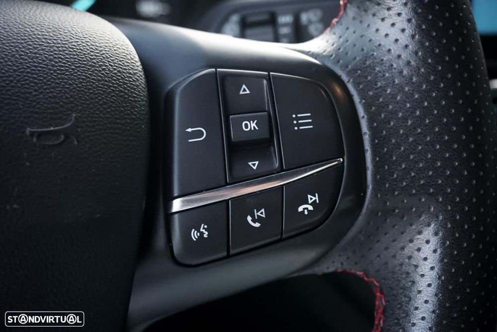 Ford Fiesta 1.0 EcoBoost ST-Line - 23