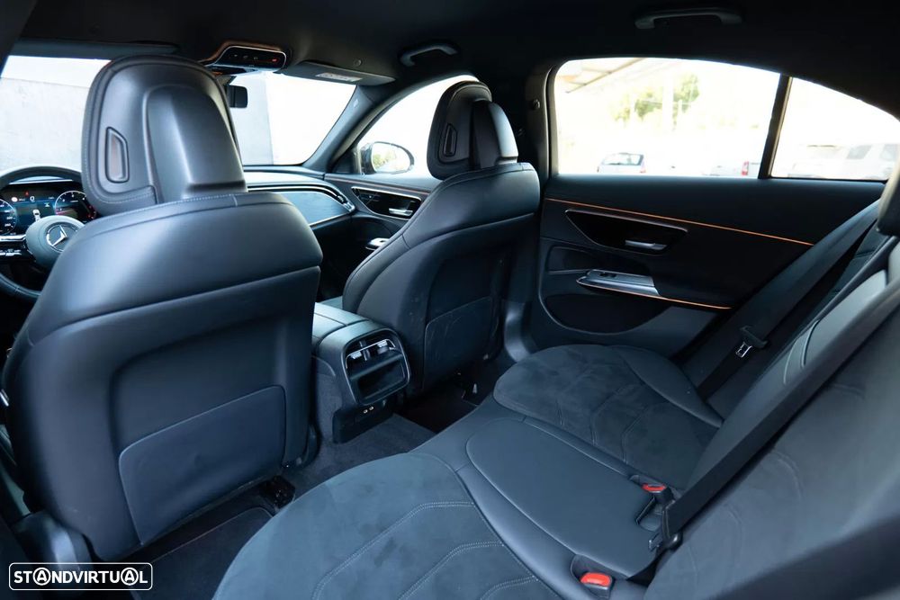Mercedes-Benz E 220 d 9G-TRONIC AMG Line - 11