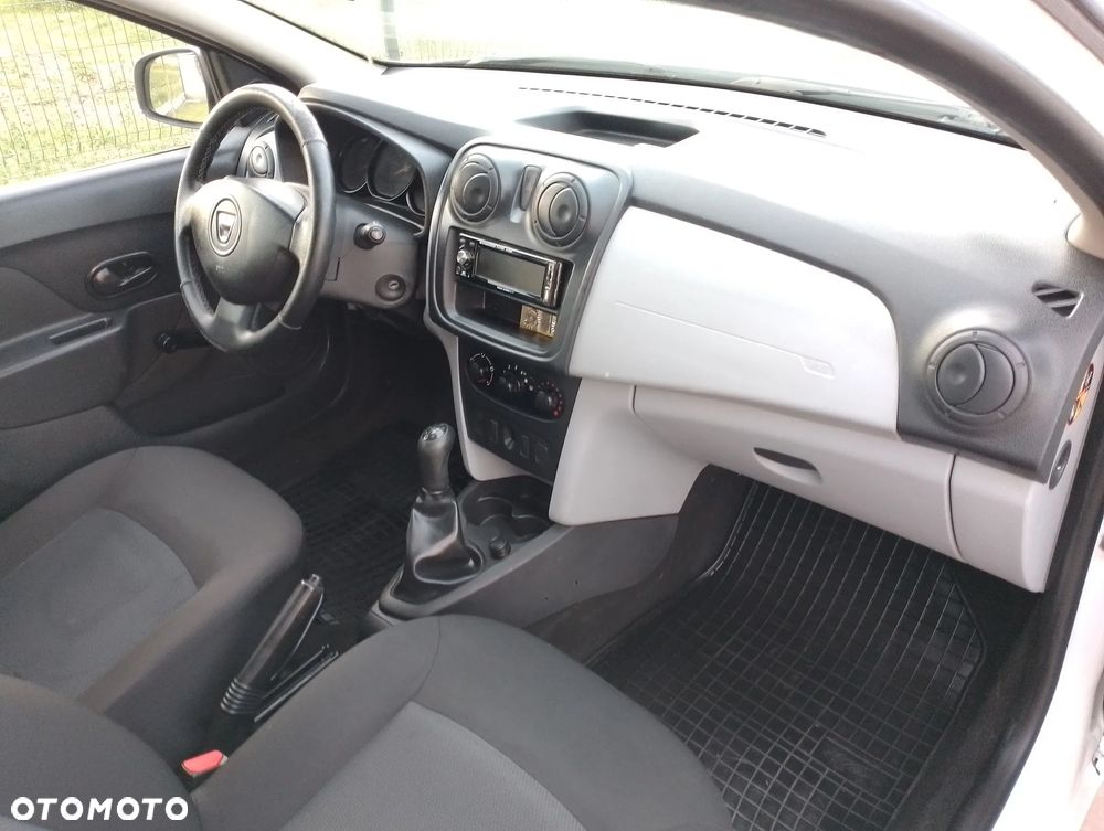 Dacia Sandero - 12