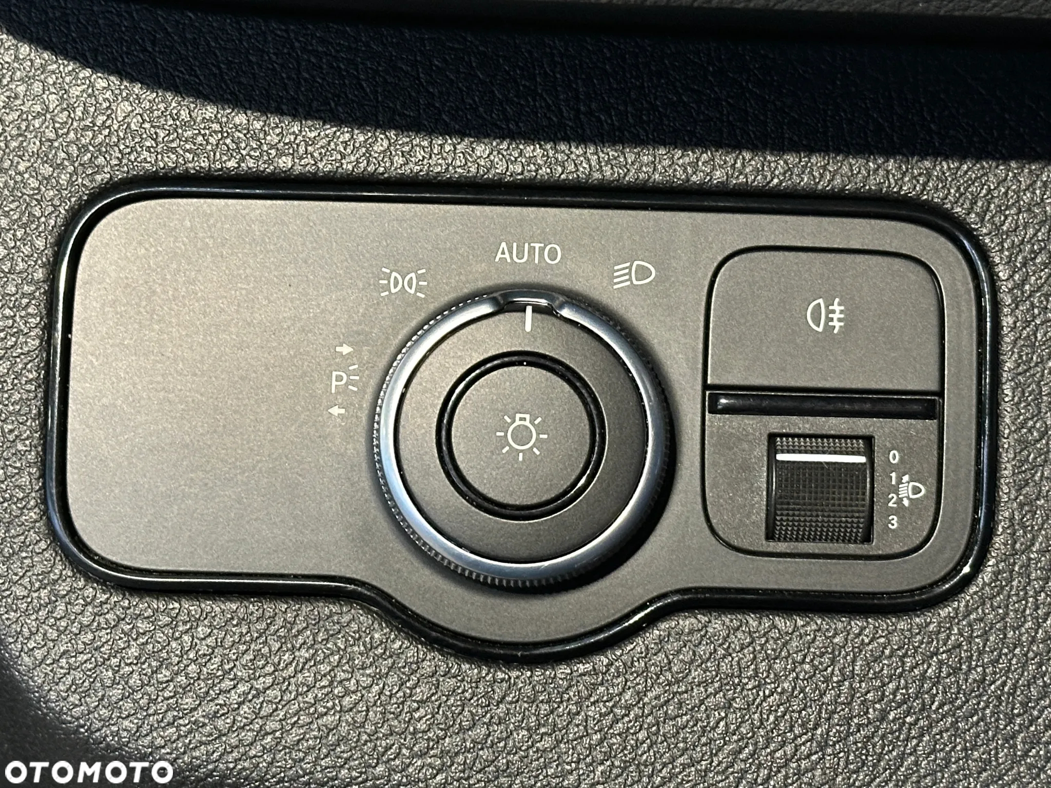 Mercedes-Benz Sprinter - 12