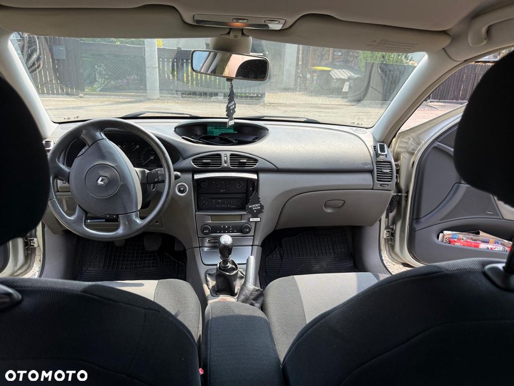 Renault Laguna Grandtour 1.9 dCi Emotion - 8