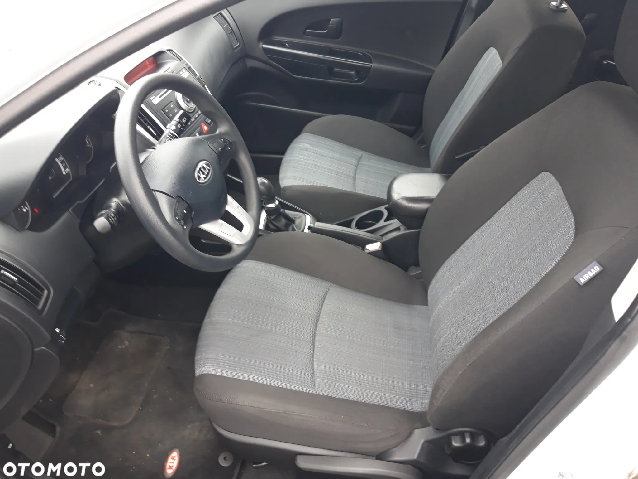 Kia Ceed 1.4 CVVT Attract - 11