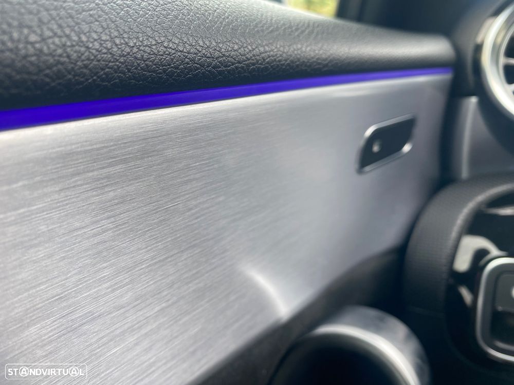 Mercedes-Benz A 250 e AMG Line - 15