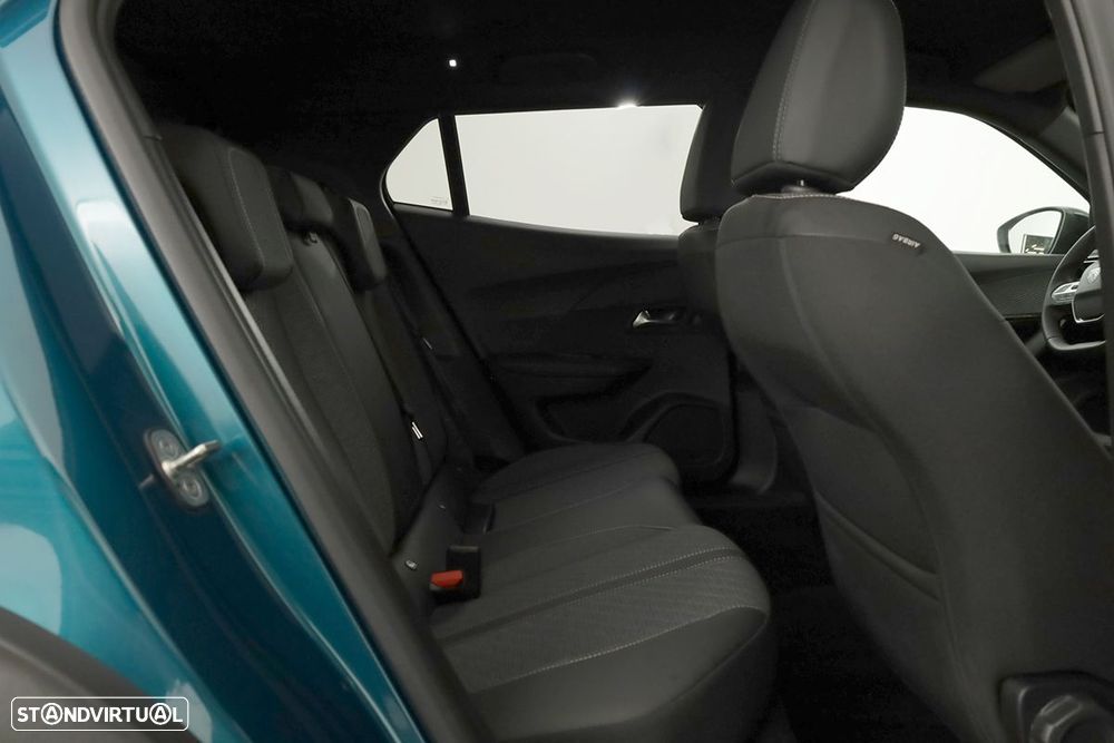 Peugeot 2008 1.2 Allure - 21