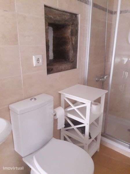 Alugo pequena casa mobilada na Vila da Sertã - A professor(a)/ similar - Grande imagem: 5/5