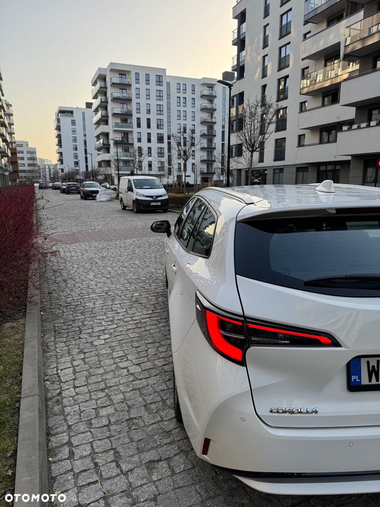 Toyota Corolla 1.8 Hybrid Comfort - 5