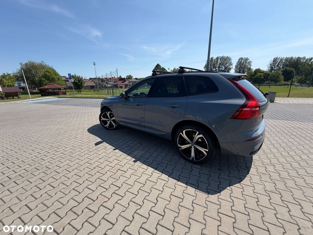 Volvo XC 60 B5 D AWD Ultimate Dark - 6