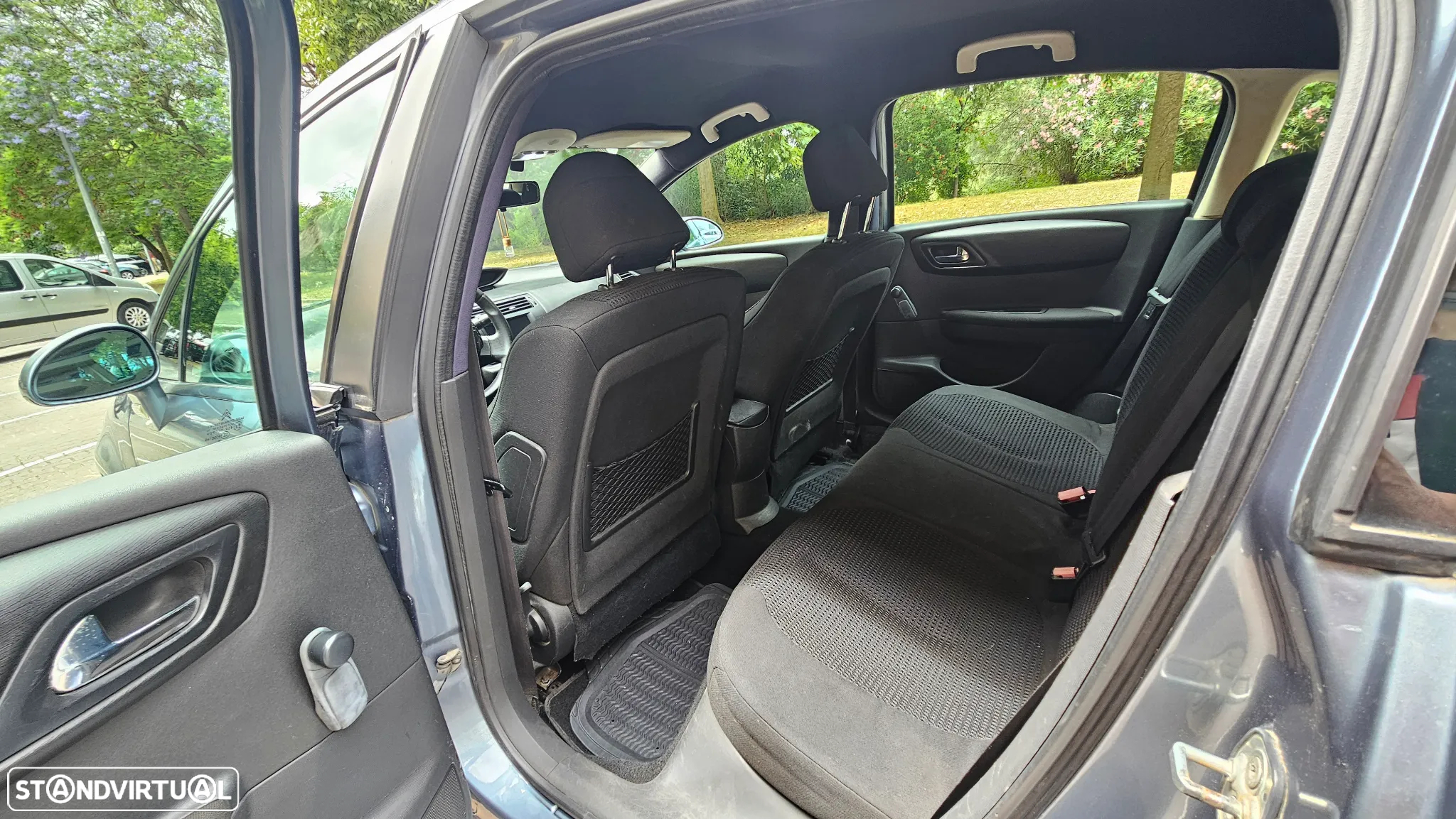 Citroën C4 1.6 HDi 110 Exclusive - 16